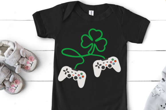 Download Video Gamer Shamrock, St Patrick's Day - Game Collection